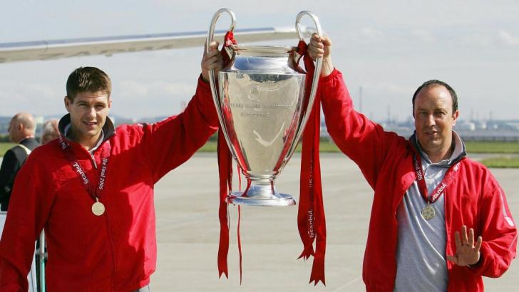 Steven Gerrard lifting the Champions League trophy